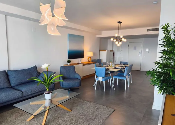 Blue Suites 204