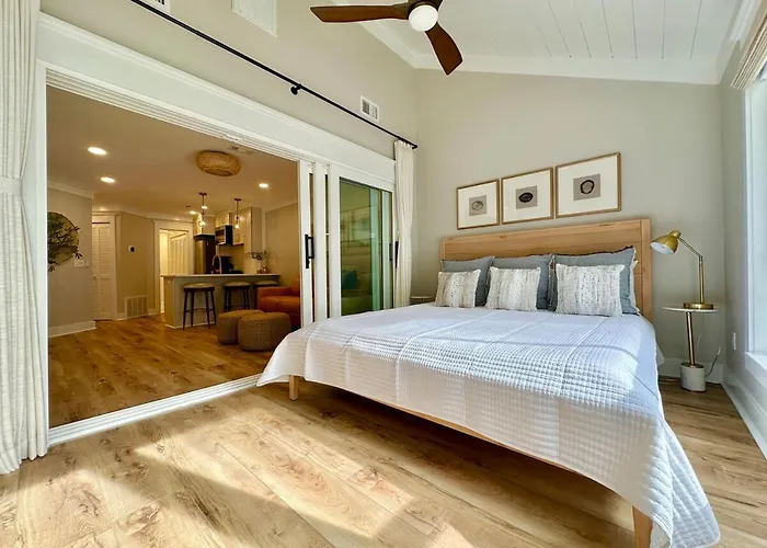 Bay-Front Condo Near Gulf - Elegant And Private Stay - Penthouse With Elevator