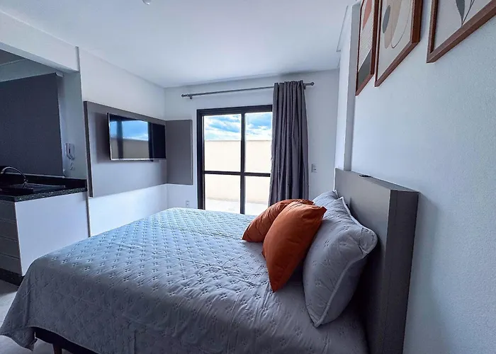 Studio Novo e Completo Próx. Faculdade e Shoppings