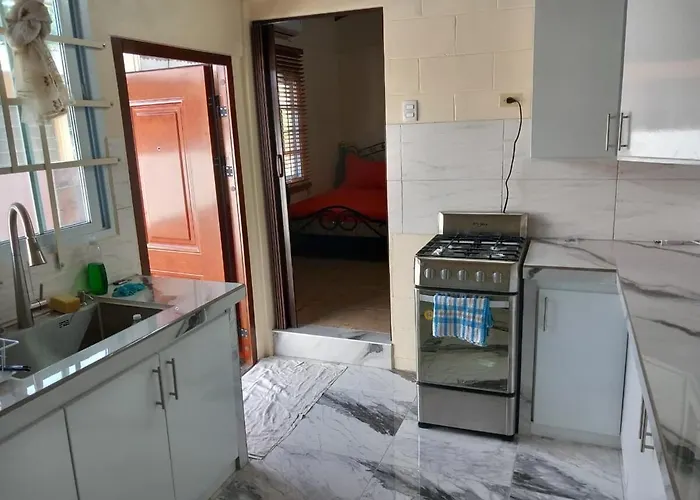 Diamond Breeze - Fully Furnished Apartment