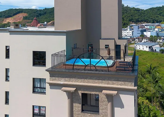 Studio Novo e Completo Próx. Faculdade e Shoppings
