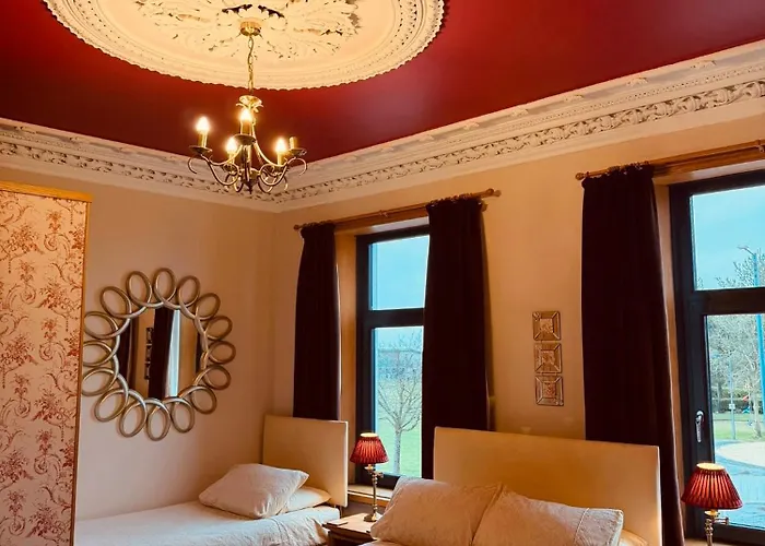 Lakeview Guest House
