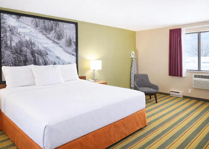 Super 8 By Wyndham Antigo