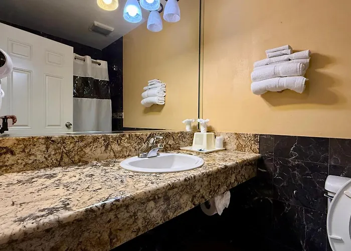 Redondo Beach Inn-Lax (Adults Only)