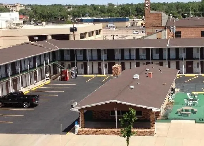 Town House Motel