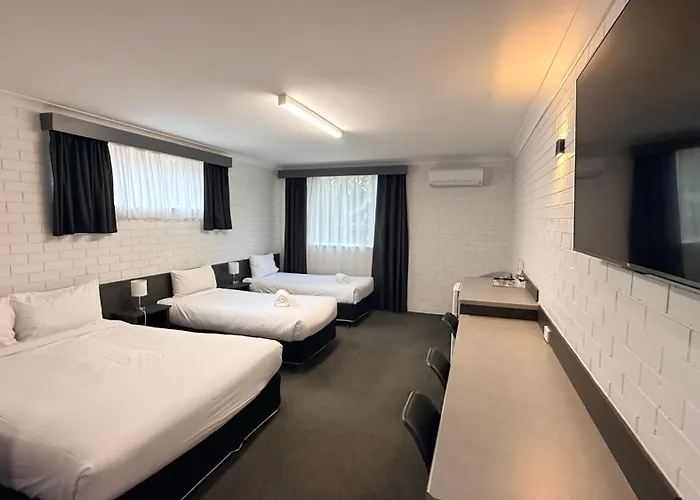 Blue Violet Motor Inn