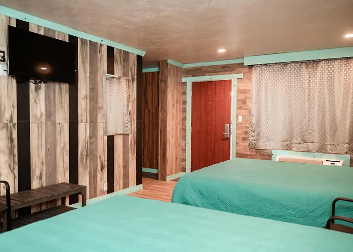 Provo Inn & Suites