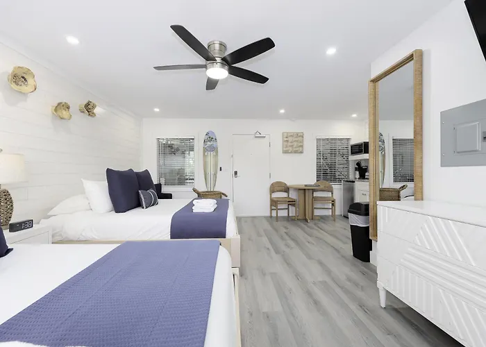 Siesta Key Beach Resort And Suites