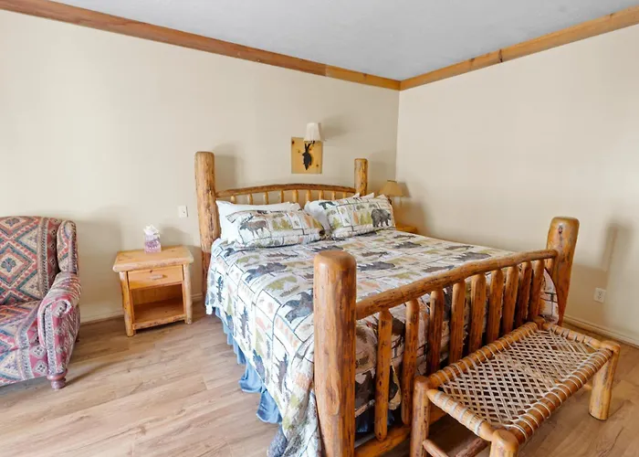 Daniels Summit Lodge