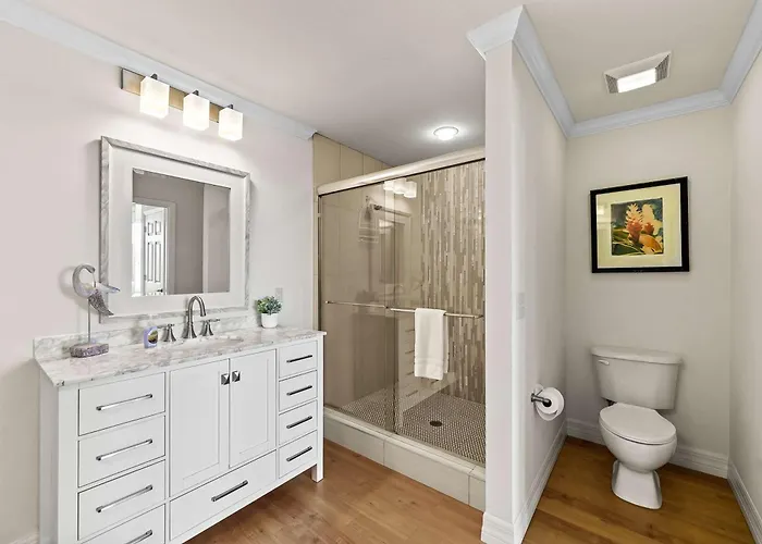 Catina - Freshly Renovated Stylish 2Br 2Ba Condo In Lely Resort With Lake & Golf Course Views Private Lanai And Access To Pool Gym Tennis And More! Prime Location Just Minutes From Naples Beaches And 5Th Ave, Perfect For A Relaxing Florida Getaway!
