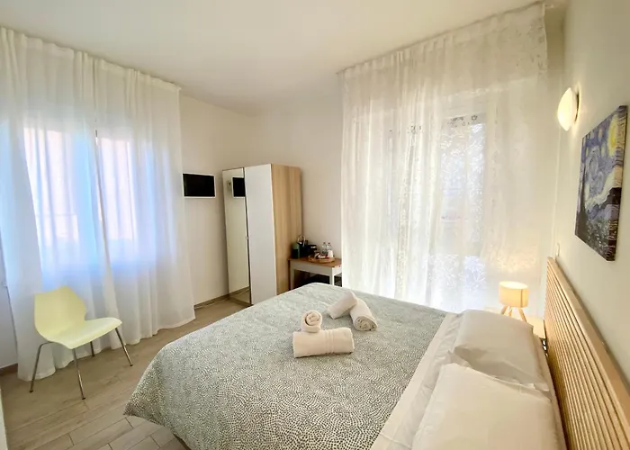 The Green Gate - Airport Guest House