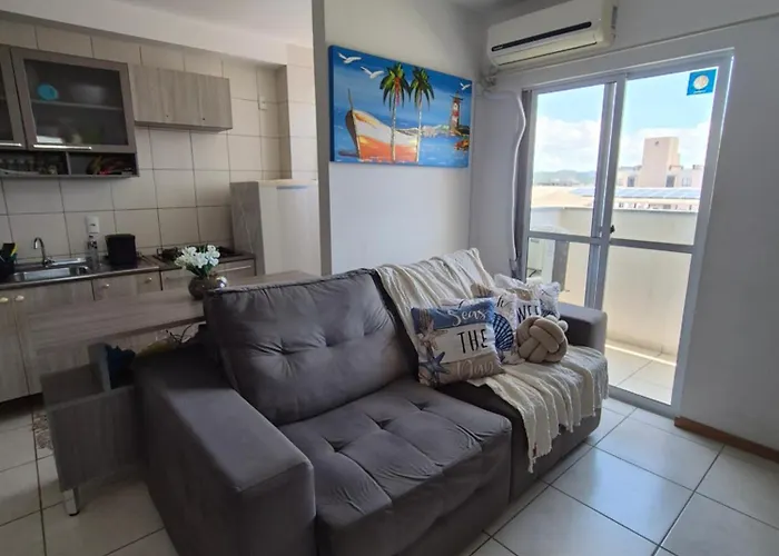 Easy Club 308 Apto 2 quartos Ar condicionado Wi-Fi Netflix Prime piscina Elevador Churrasqueira Sacada 200 m da praia Ideal para Famílias e Amigos Reserve agora