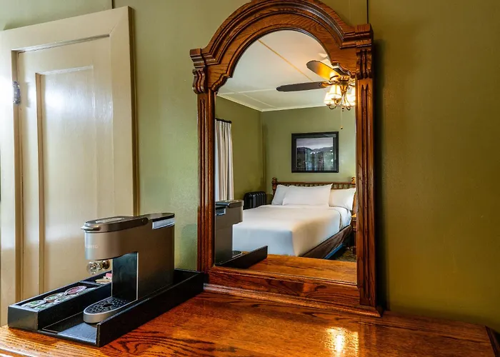 Lake Quinault Lodge