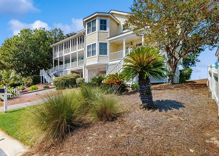 Pelican Bay 42