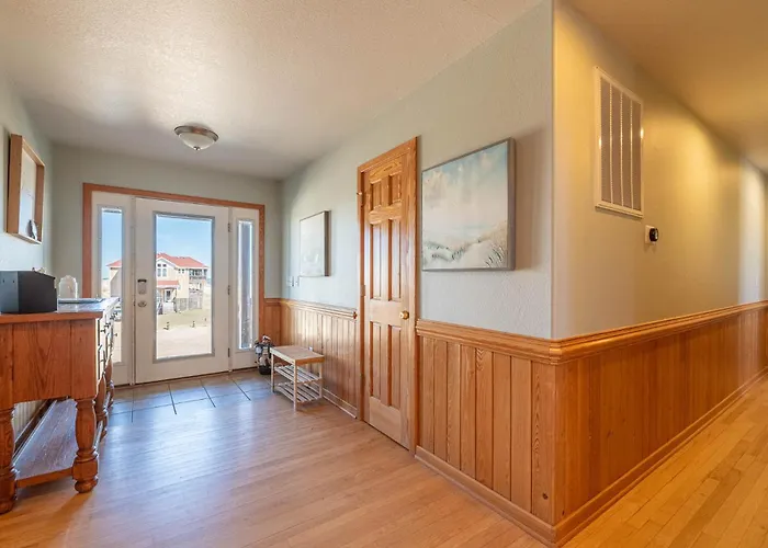Resting Hearts - 4X4 Carova Beach, Ocean Views, Pool, Cargo Lift, Up To 4 Dogs Ok, Flex Stays