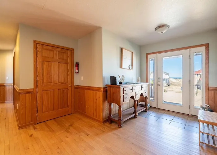 Resting Hearts - 4X4 Carova Beach, Ocean Views, Pool, Cargo Lift, Up To 4 Dogs Ok, Flex Stays