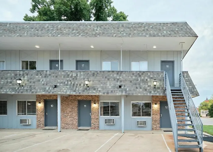 The Oakwood Inn