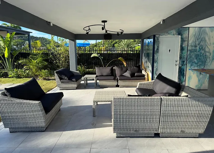 Luxury Waterfront Villa 431F Starlink Wifi