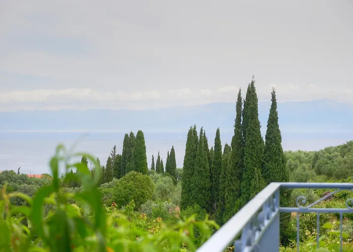Guesthouse Agia Triada