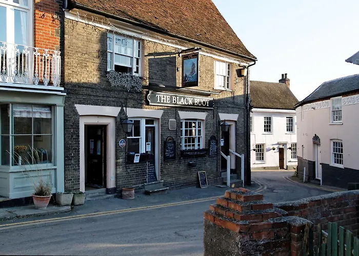 Secret Cottage: Charming Period Retreat in Wivenhoe