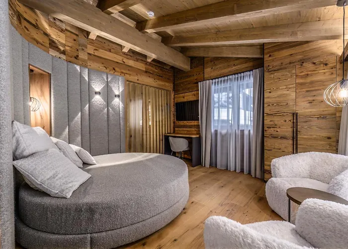 The Peak Soelden - Chalets Mit Outdoor-Pool