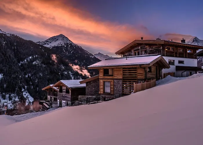 The Peak Soelden - Chalets Mit Outdoor-Pool
