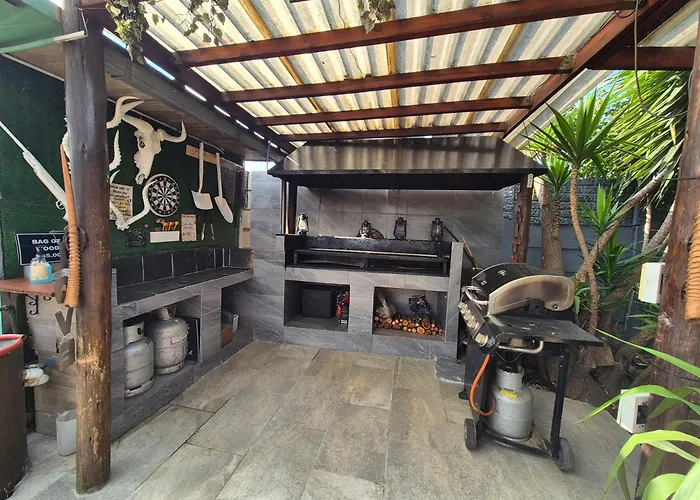 Bosveld In Die Stad Lodge