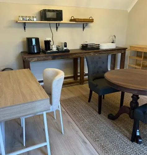 One Oak Guest House