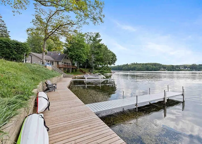 Waterfront Suite With Dock, Firepit, Bbq