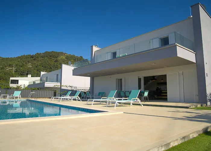 Luxury Blue Villas Vis