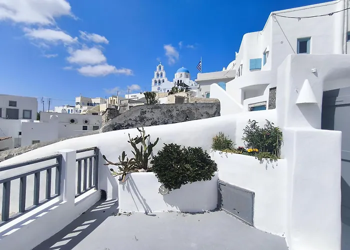 Imarkellis Santorini Cave House With Yard