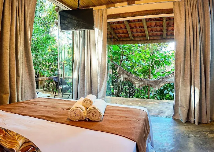 Aruana Suites com Cafe da manha,Piscina, Reserva Natural da Sapiranga 5km da Vila de Praia do Forte