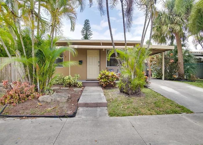 2 Mi To Boardwalk: Home W/ Grill In Dania Beach!