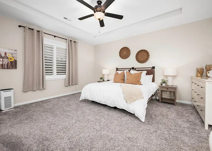Family-Friendly Home Near Vineyards & Dtwn Newberg