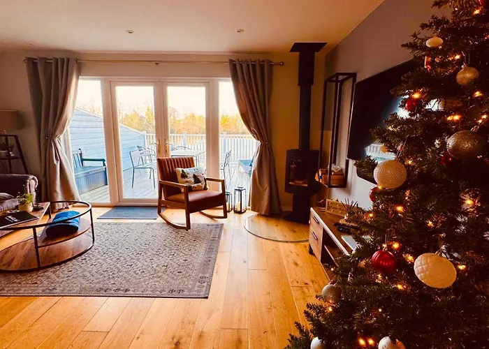 Cotswolds Lakeside Lodge - Nesbitt'S Nest