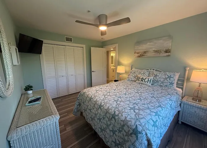 Coconut Castaway - Ocean Views, Walk To Beach, Golf Cart, Club Pool