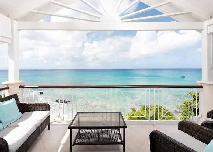 Bianca Bay 3 Bedroom West Coast Beach Front Villa