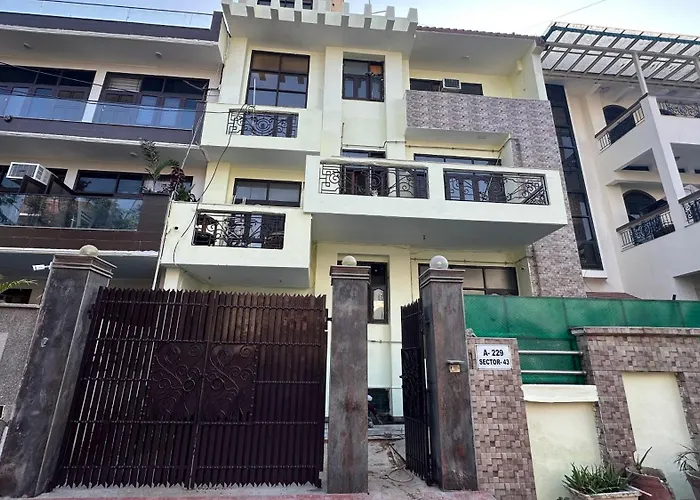 Hotel Ashray Noida