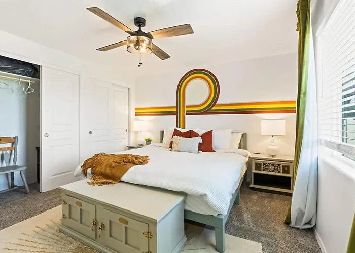 Caldwell Ruby Tuesday! 60'S Inspired Comfort 3B2B