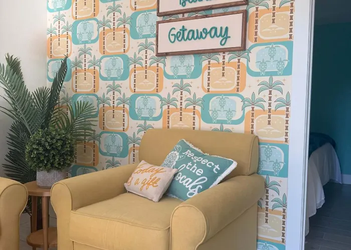 Just Beachy! One Bed One Bath Charmer Steps To Beach