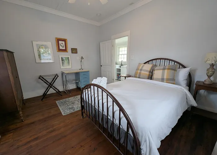 Historic Durham Mill House Cozy 2Br Retreat