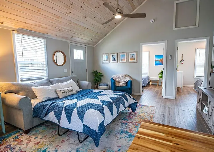 Walk To Lake Erie Renovated 2Br Huron Home Near Cedar Point & Kalahari