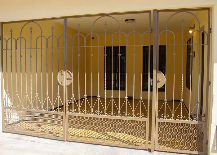 Casa 3 Torres, Calle 76