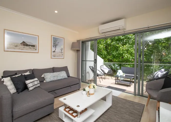 Generous 2-Bed Townhouse With A Private Balcony