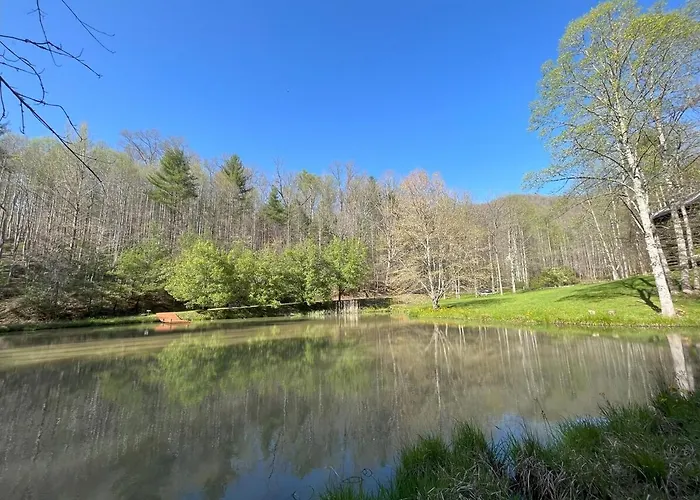 Modern Mountain Retreat-120Ac! Pond-Boat-Trails-Spa Tub-Gym-Playground-Game Room