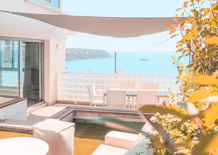 Sea View Duplex T3 Near Monaco & Beach Parking