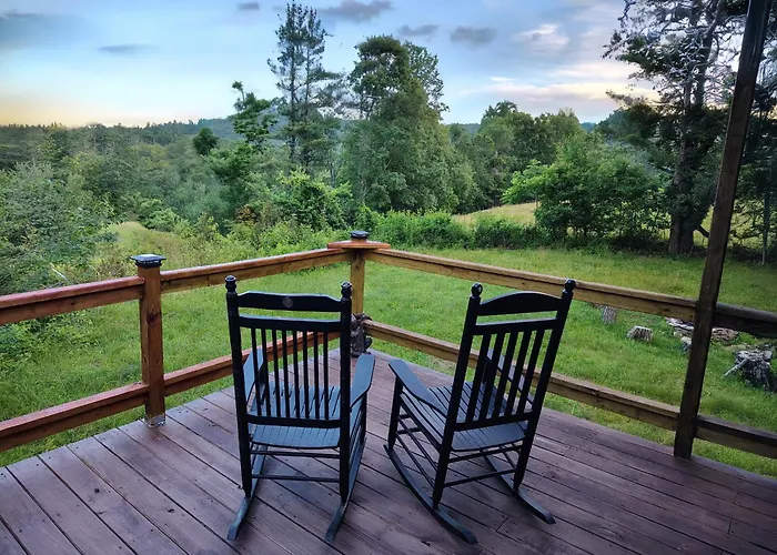 Hot Tub, Private 3 Bed Lodge, 1 Mile From Blue Ridge Parkway, Giant Jenga, Families Welcome!