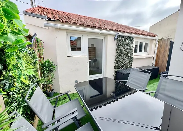 Charmante Maison De Ville - Patio - Wifi - Parking Gratuit