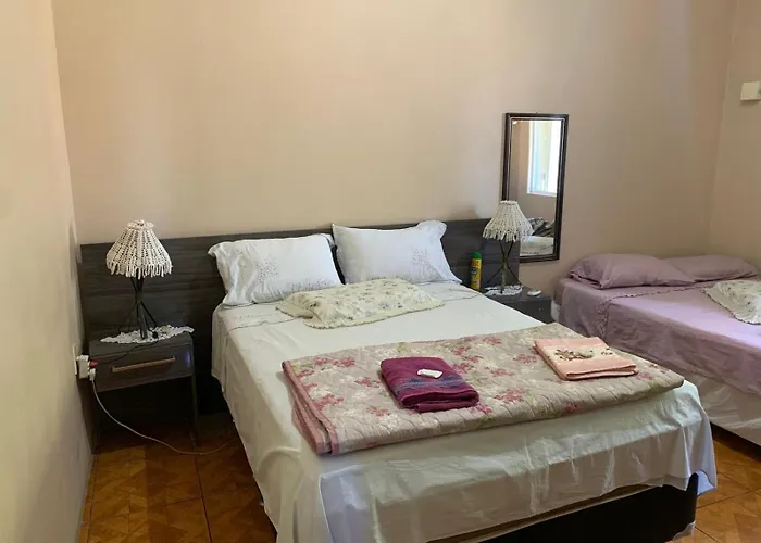 104-Casa com dois quartos, sala de estar e cozinha,Pousada HG