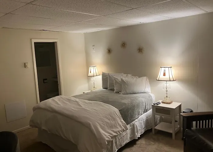 Grand Central Motel